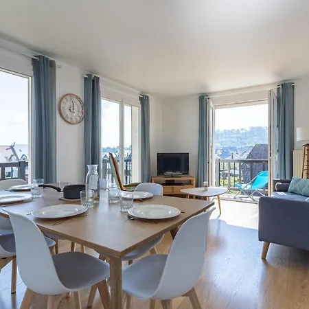 Le Carrousel - Avec Attenant *